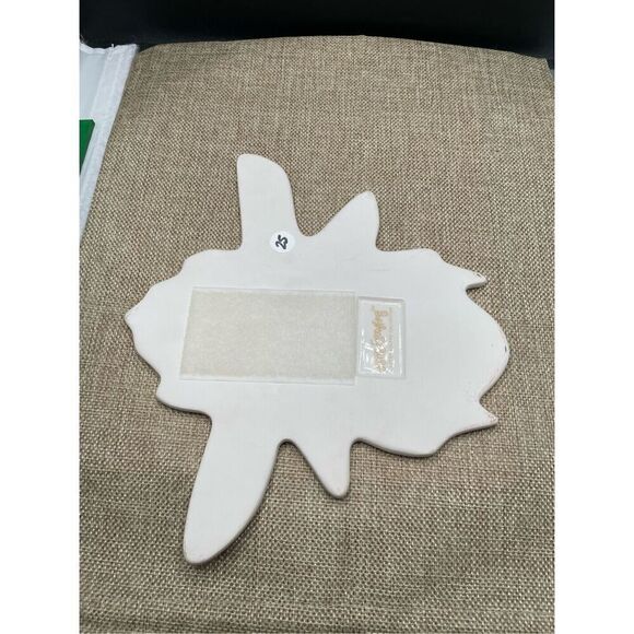 Coton Colors RETIRED Big Attachment Bee for Happy Everything - Picture 2 of 3